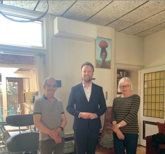 Foto van wethouder Kegel en de heer en mevrouw van der Gaag