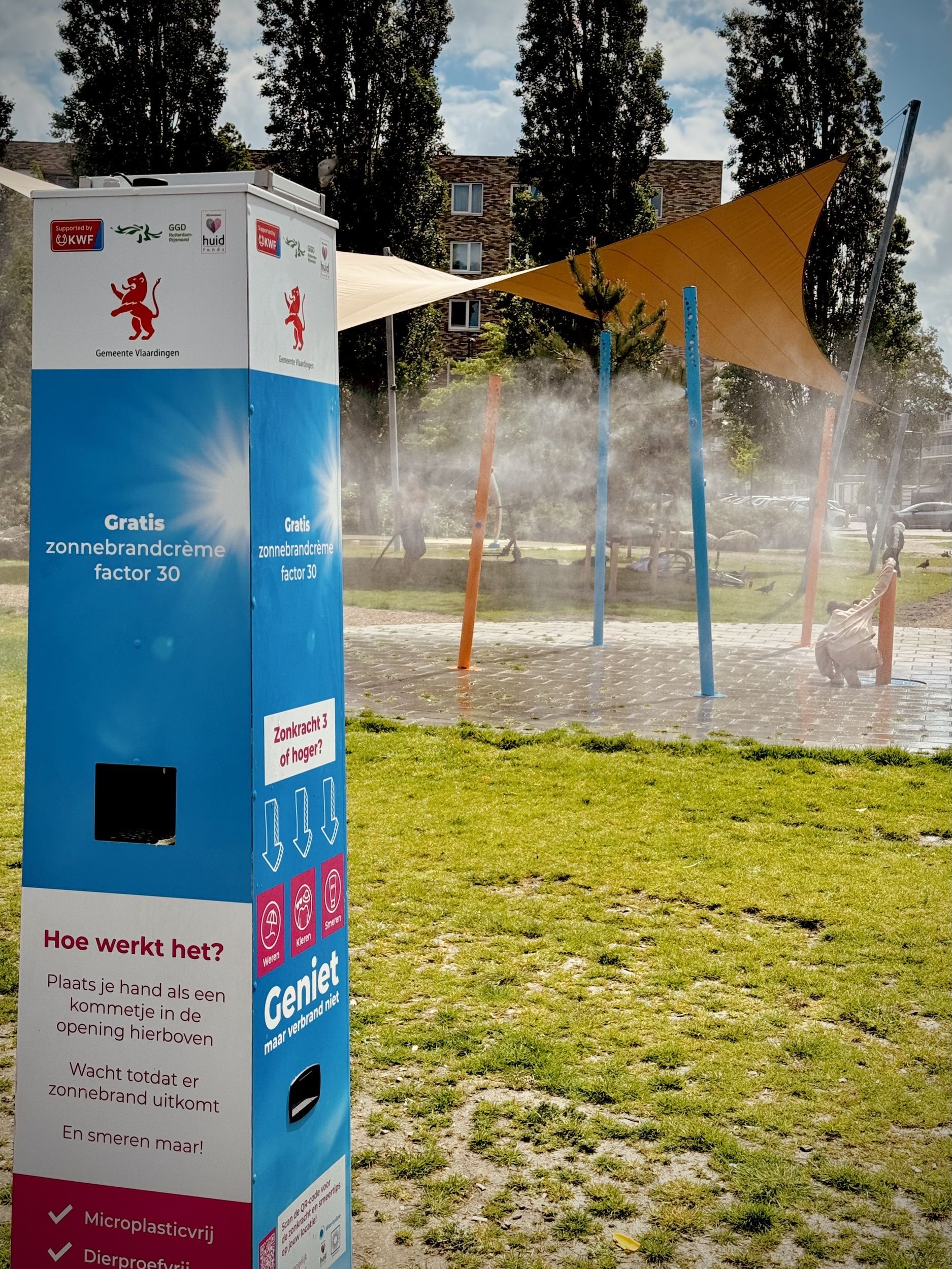 Zonnebrandpaal en schaduwdoek