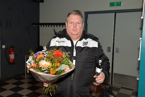Bart Bikkers met de winnaars Flip Vethaaktrofee 2017