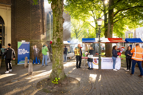 kramen op de Markt - fotografie: Robert Lagendijk