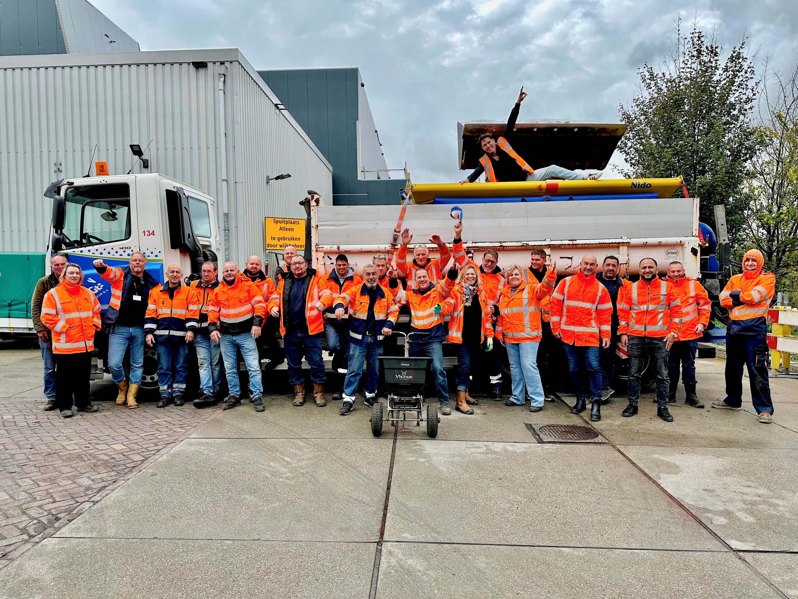 Foto van de strooiploeg