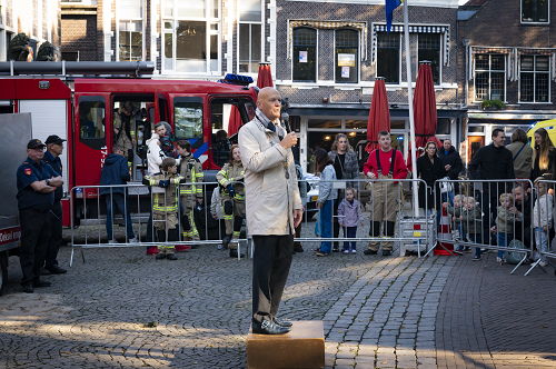 Burgemeester Bert Wijbenga opent de Veiligheidsdag - fotografie: Robert Lagendijk